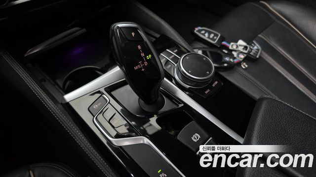 BMW 5-Series 520i Luxury