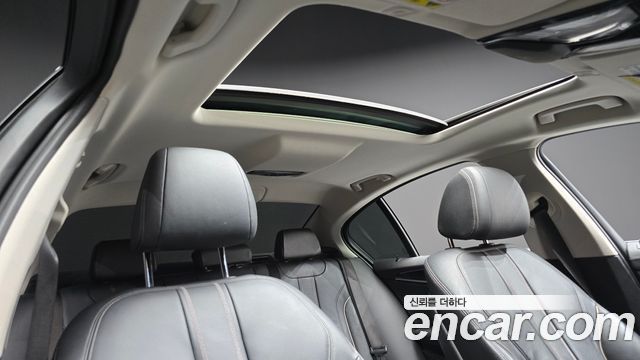 BMW 5-Series 520i Luxury