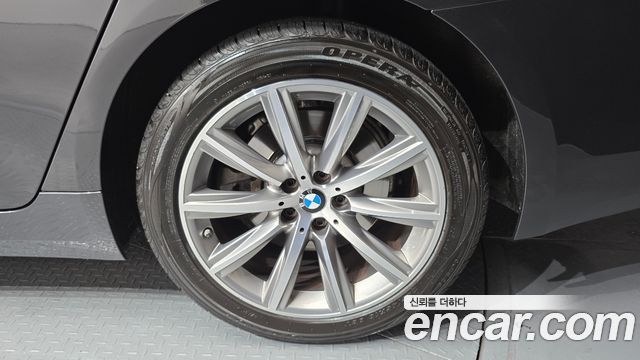 BMW 5-Series 520i Luxury