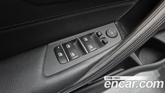 BMW 5-Series 520i Luxury