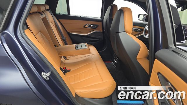 BMW 3-Series M340i xDrive Touring Pro FIrst Edition