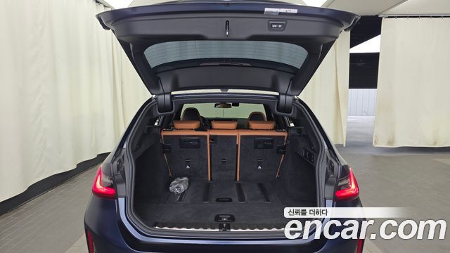 BMW 3-Series M340i xDrive Touring Pro FIrst Edition