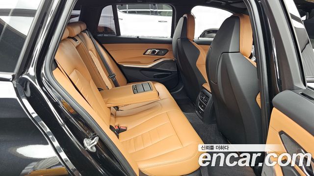 BMW 3-Series M340i xDrive Touring Performance