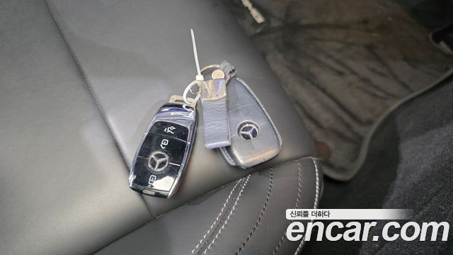 Mercedes-Benz E-Class E350 4MATIC AMG Line