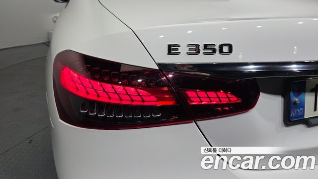 Mercedes-Benz E-Class E350 4MATIC AMG Line