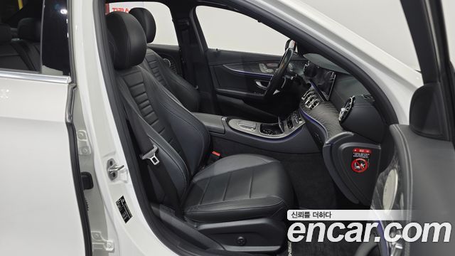 Mercedes-Benz E-Class E350 4MATIC AMG Line