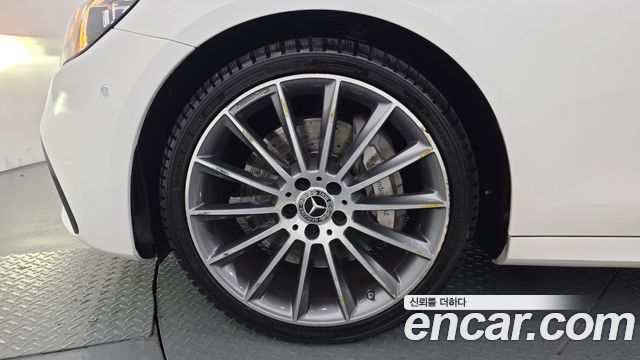 Mercedes-Benz E-Class E350 4MATIC AMG Line