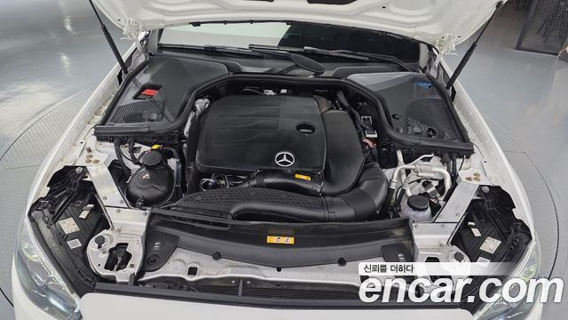 Mercedes-Benz E-Class E350 4MATIC AMG Line