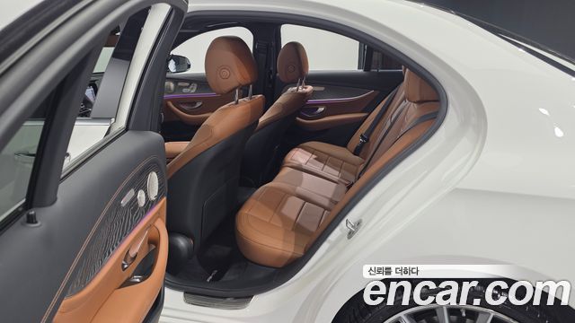 Mercedes-Benz E-Class E350 4MATIC AMG Line