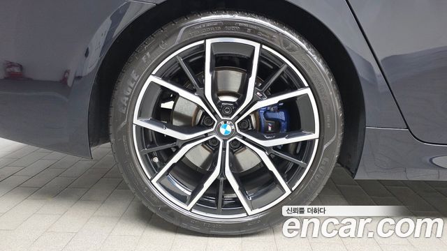 BMW 5-Series 530i xDrive M Sport Package