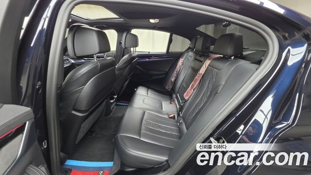 BMW 5-Series 530i xDrive M Sport Package