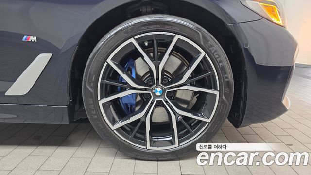 BMW 5-Series 530i xDrive M Sport Package