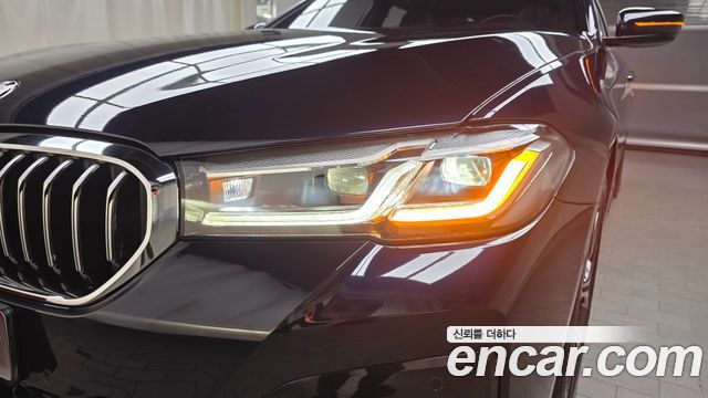 BMW 5-Series 530i xDrive M Sport Package