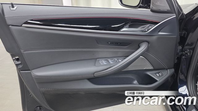 BMW 5-Series 530i xDrive M Sport Package