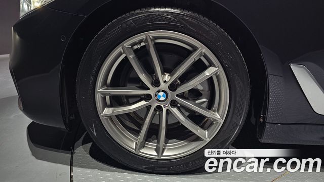 BMW 5-Series 520d M Sport Package Plus