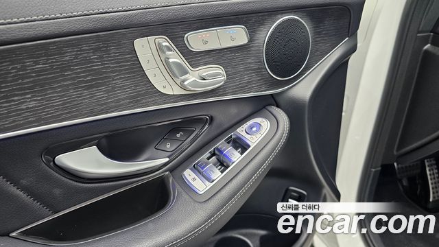 Mercedes-Benz GLC-Class GCL300 4MATIC Coupe