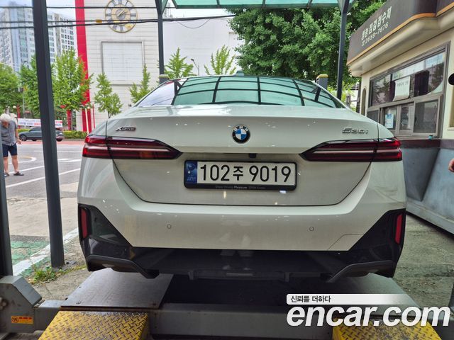 BMW 5-Series 530i xDrive M Sport