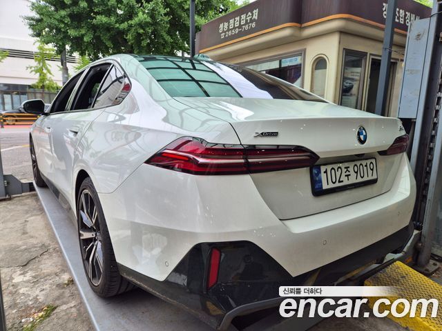 BMW 5-Series 530i xDrive M Sport