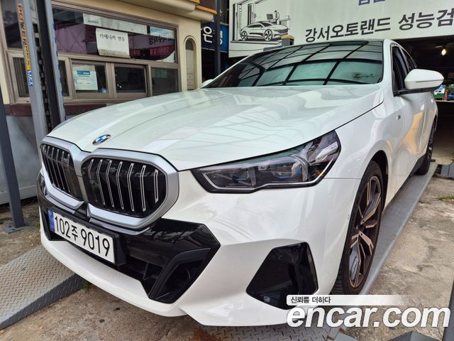 BMW 5-Series 530i xDrive M Sport
