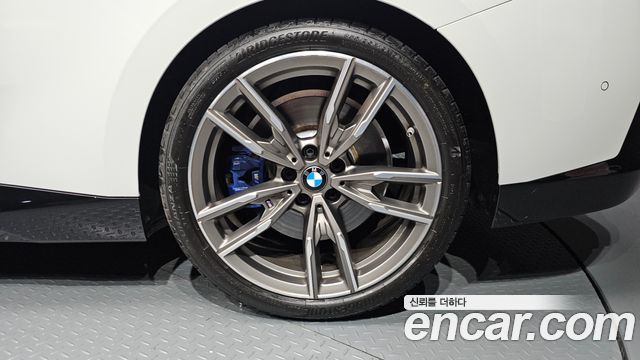 BMW 2-Series M240i xDrive Coupe