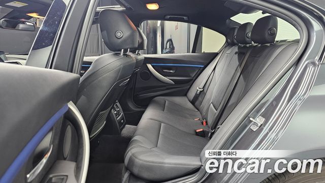 BMW 3-Series 320i M Sport