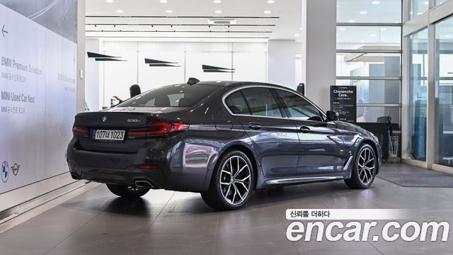 BMW 5-Series 530e M Sport