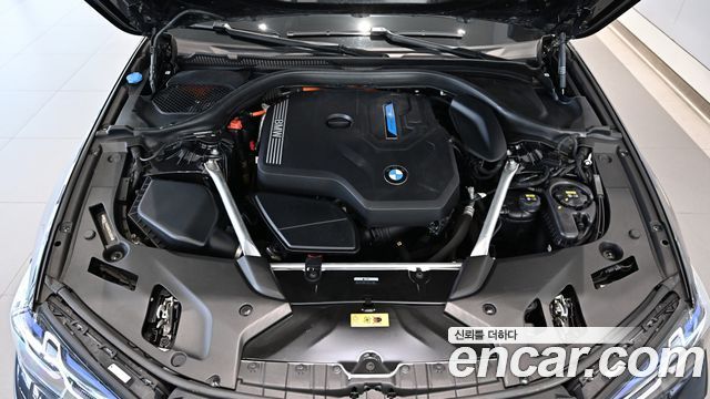 BMW 5-Series 530e M Sport