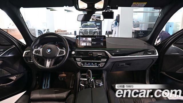BMW 5-Series 530e M Sport