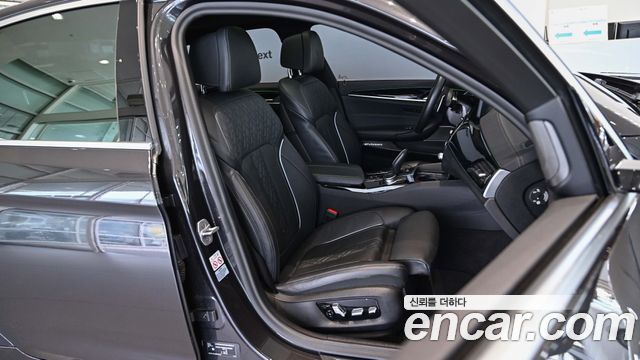 BMW 5-Series 530e M Sport