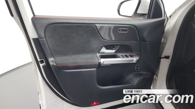 Mercedes-Benz GLB-Class GLB250 4MATIC