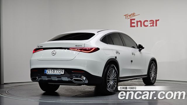 Mercedes-Benz GLC-Class GLC300 4MATIC Avnatgarde Coupe