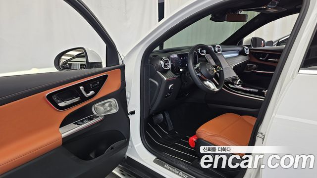 Mercedes-Benz GLC-Class GLC300 4MATIC Avnatgarde Coupe