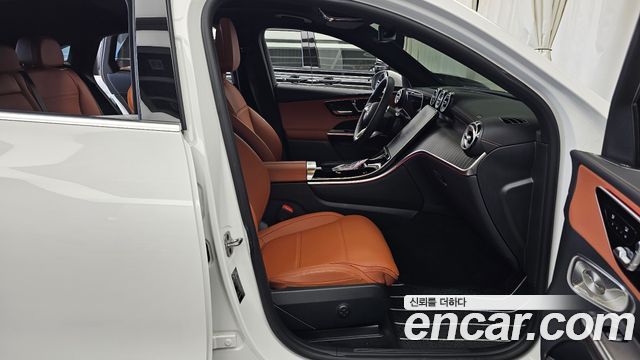 Mercedes-Benz GLC-Class GLC300 4MATIC Avnatgarde Coupe