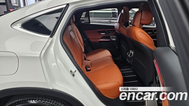 Mercedes-Benz GLC-Class GLC300 4MATIC Avnatgarde Coupe