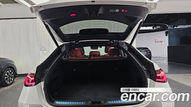Mercedes-Benz GLC-Class GLC300 4MATIC Avnatgarde Coupe