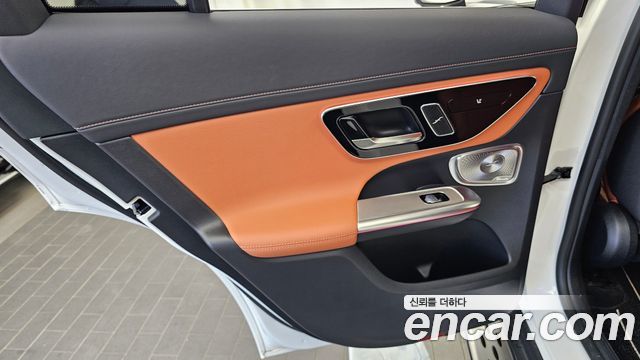 Mercedes-Benz GLC-Class GLC300 4MATIC Avnatgarde Coupe