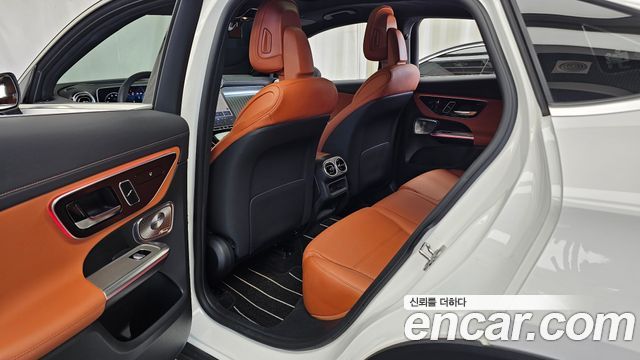 Mercedes-Benz GLC-Class GLC300 4MATIC Avnatgarde Coupe