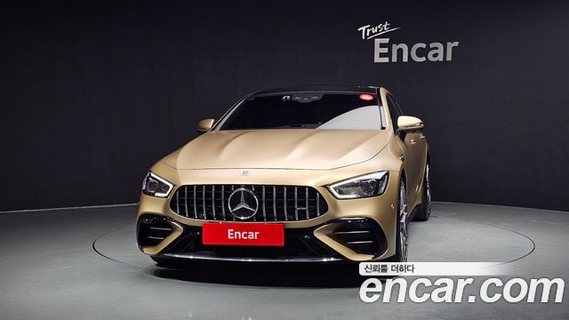 Mercedes-Benz AMG GT 4Door 43 4MATIC+ Dynamic golden daylight