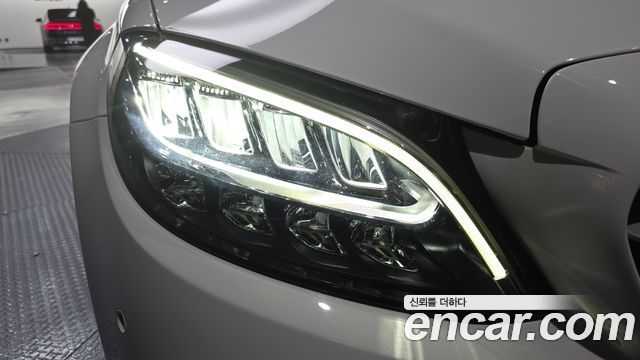 Mercedes-Benz C-Class C200