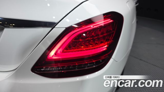 Mercedes-Benz C-Class C200