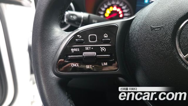 Mercedes-Benz C-Class C200