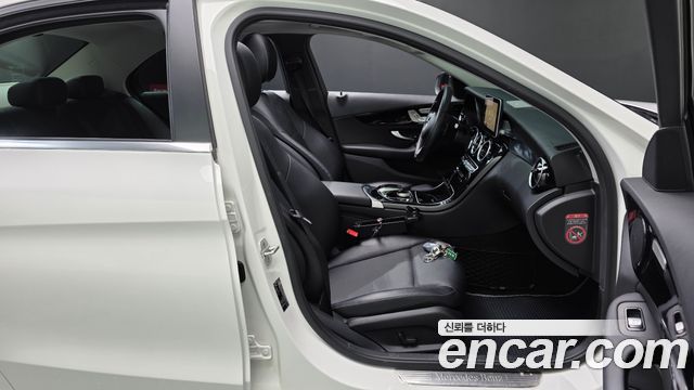 Mercedes-Benz C-Class C200