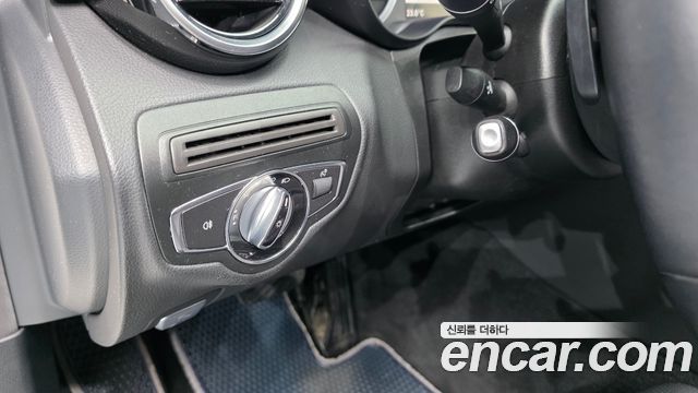 Mercedes-Benz C-Class C200