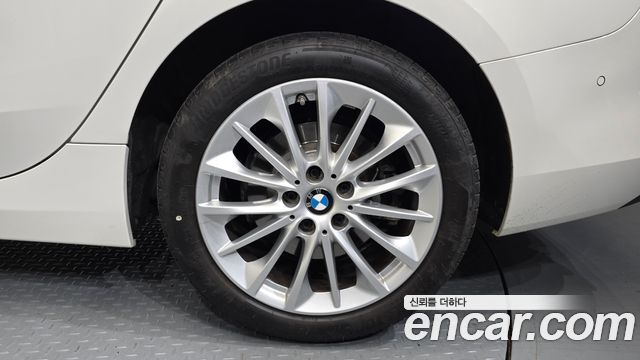 BMW 2-Series 220d Advantage