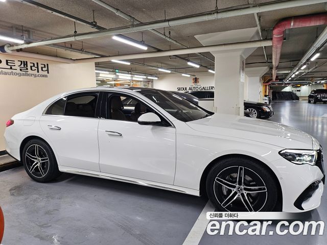 Mercedes-Benz E-Class E300 4MATIC AMG Line