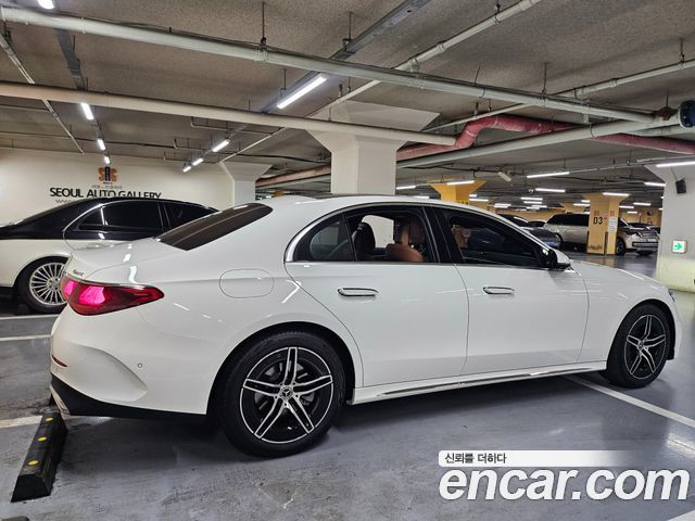 Mercedes-Benz E-Class E300 4MATIC AMG Line