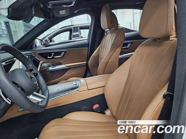 Mercedes-Benz E-Class E300 4MATIC AMG Line