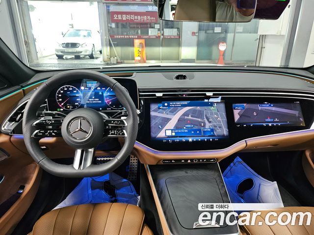 Mercedes-Benz E-Class E300 4MATIC AMG Line