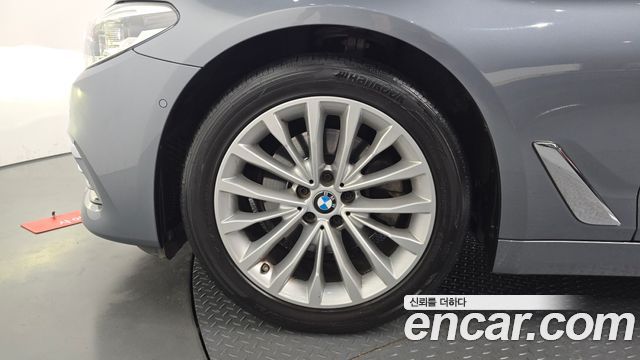 BMW 5-Series 520d Luxury Plus