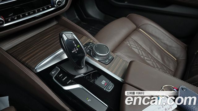 BMW 5-Series 520d Luxury Plus